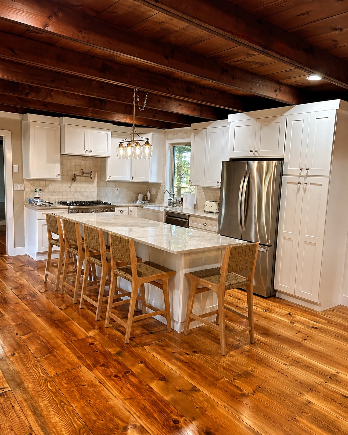 Custom kitchen by The Kitchen Wizards